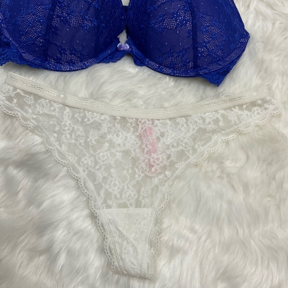 Victoria's Secret Blue and White Lace Bra with Underwire - Picture 2 of 11